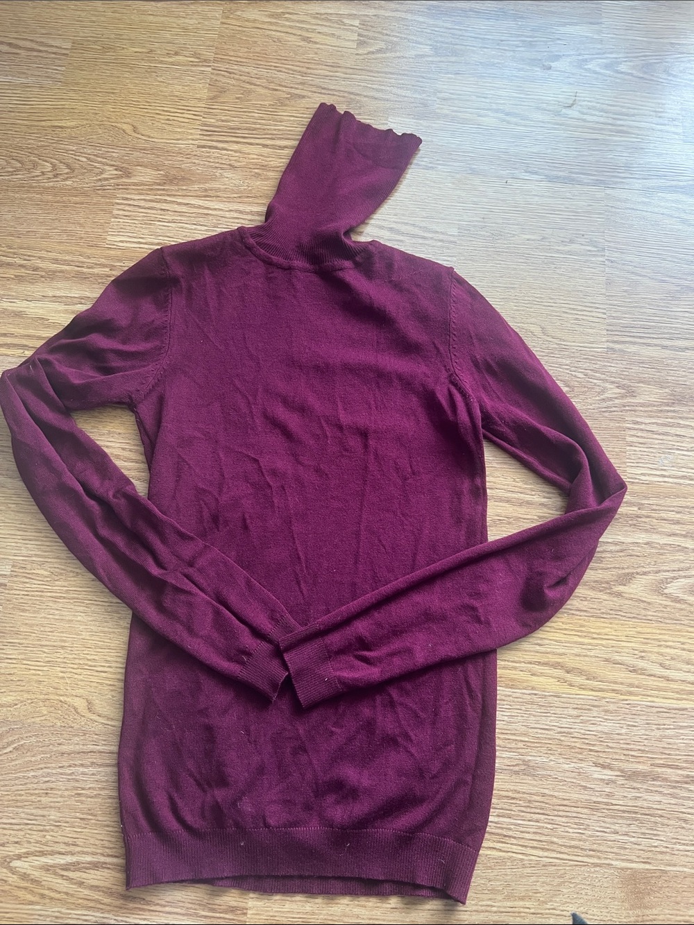 Stradivarius Women's Burgundy Turtleneck Sweater - Classic Knit